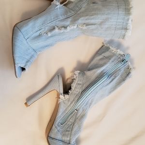 Woman jeans Boots